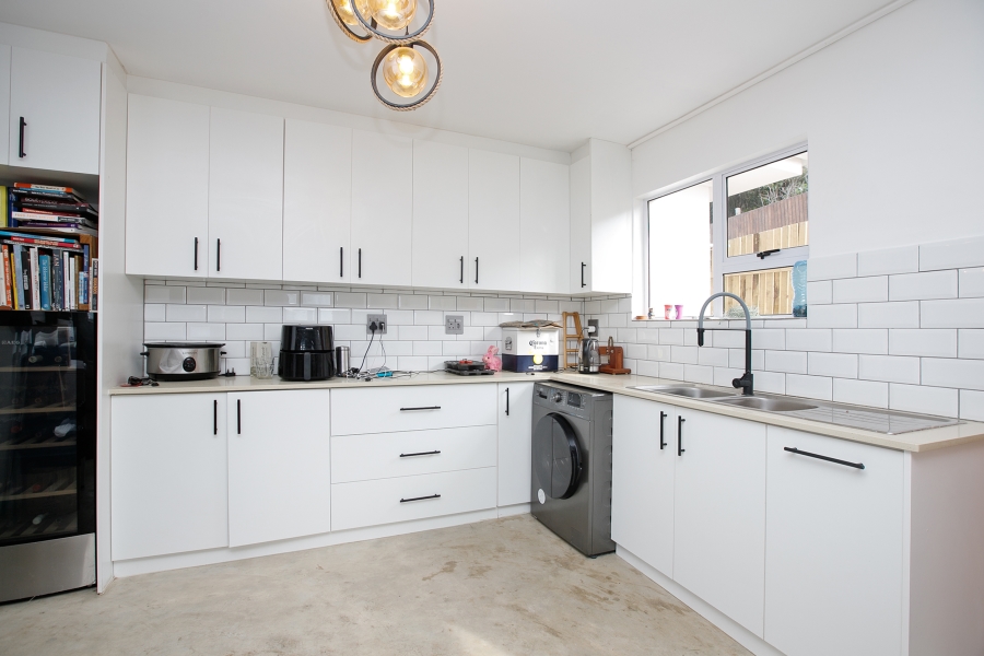 3 Bedroom Property for Sale in Capri Western Cape